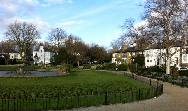 The gardens of Prittlewell Square © David Marsh 2014