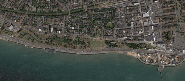 A satellite view of the Cliff Gardens at Southend. Prittlewell Square is the diamond shaped space in the centre.The area immediately between them and the sea is the site of the landslip. © Google