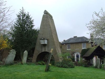 The tomb of Loudon's father in Pinner Churchyard . Image from ledgeoflondon.com/curiosities.html