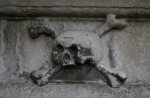 Skull and crossbones from a tombstone in the Huguenot Burial Ground, Wandsworth http://londoncemeteries.co.uk