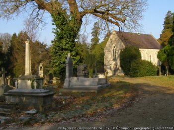 The former non-conformist chapel at Southampton OLd Cemetery © Copyright Jim Champion and licensed for reuse under this Creative Commons Licence