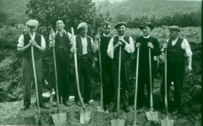 Aberaeron Shovels http://pilgrim.ceredigion.gov.uk/index.cfm?articleid=2146