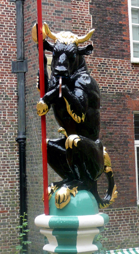 The Black Bull of Clarence, a Yorkist emblem, used by Edward IV, Edward V & Richard III