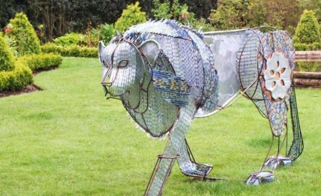 The Lion of England www.blenheimpalcce.com