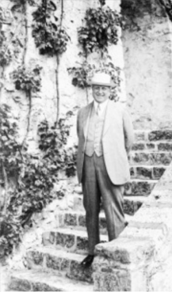 Willaim Randolph Hearst on the steps of St Donat's Cuntry Life Picture Librray