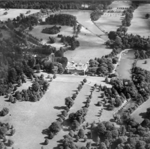 Osterley Park, Osterley, 1928 http://www.britainfromabove.org.uk