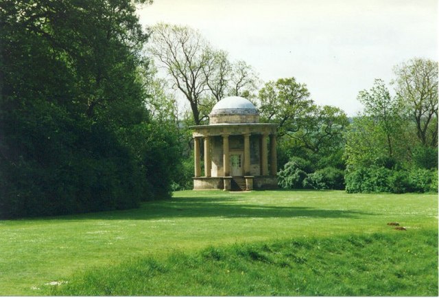 The Doric Temple on Rievaulx Terrace in Duncombe Park © Copyright Sarah Charlesworth and licensed for reuse under this Creative Commons Licence.