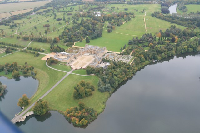 https://www.adventureballoons.co.uk/picture/blenheim-palace