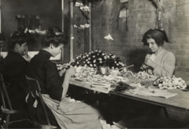 Women making flowers in lower Manhattan, c. 1910  Photo: Lewis Wickes Line  Collection of New York Public Library