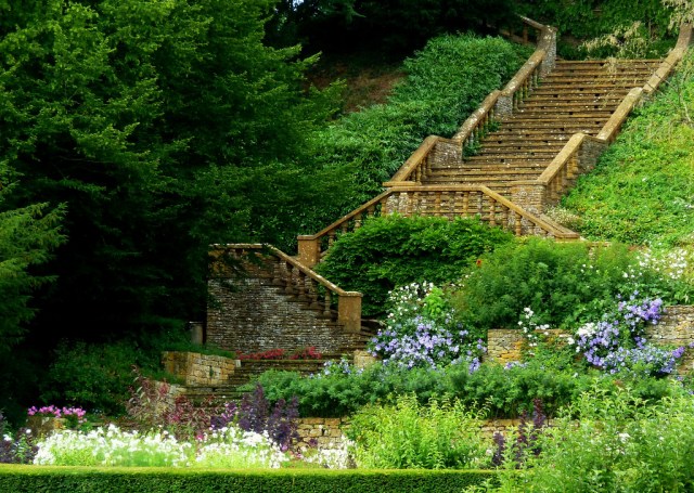 http://landscapefocused.tumblr.com/post/62068853777/upton-house-warwickshire-england-images-by