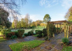 part of the gardens at Highpoint http://www.hamhigh.co.uk/property/highgate_s_highpoint_has_flats_for_many_budgets_1_3867370